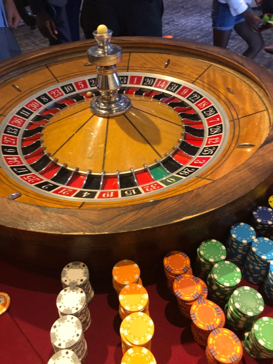 Monixbet Casino کھلاڑیوں کے لیے لائیو کیسینو سیکشن